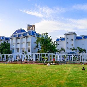 Taj Gandhinagar Resort And Spa